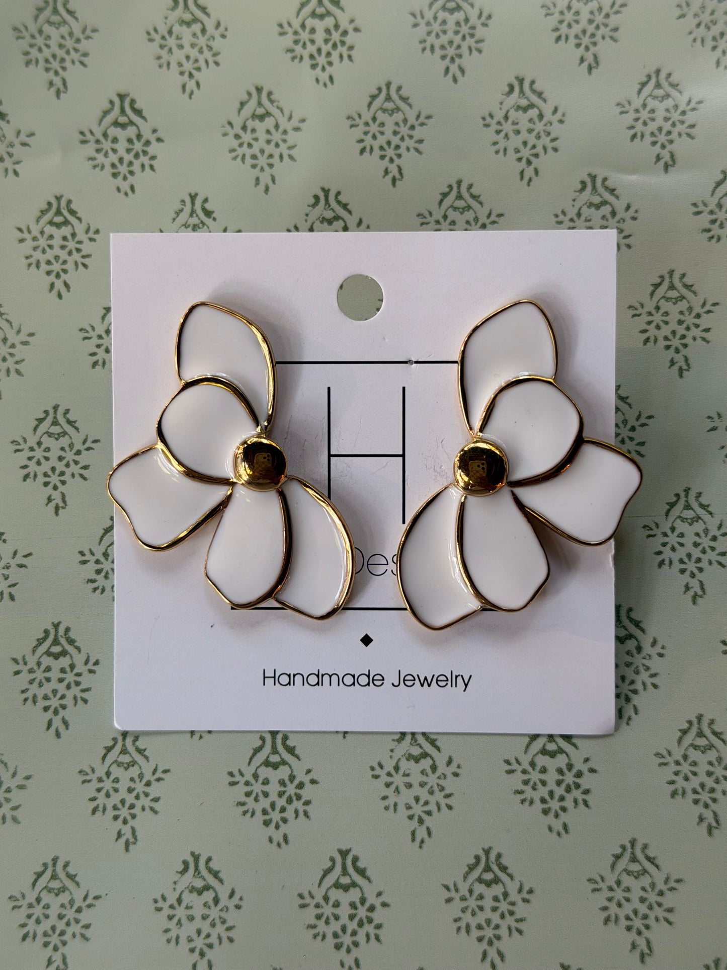 HD white flower earrings