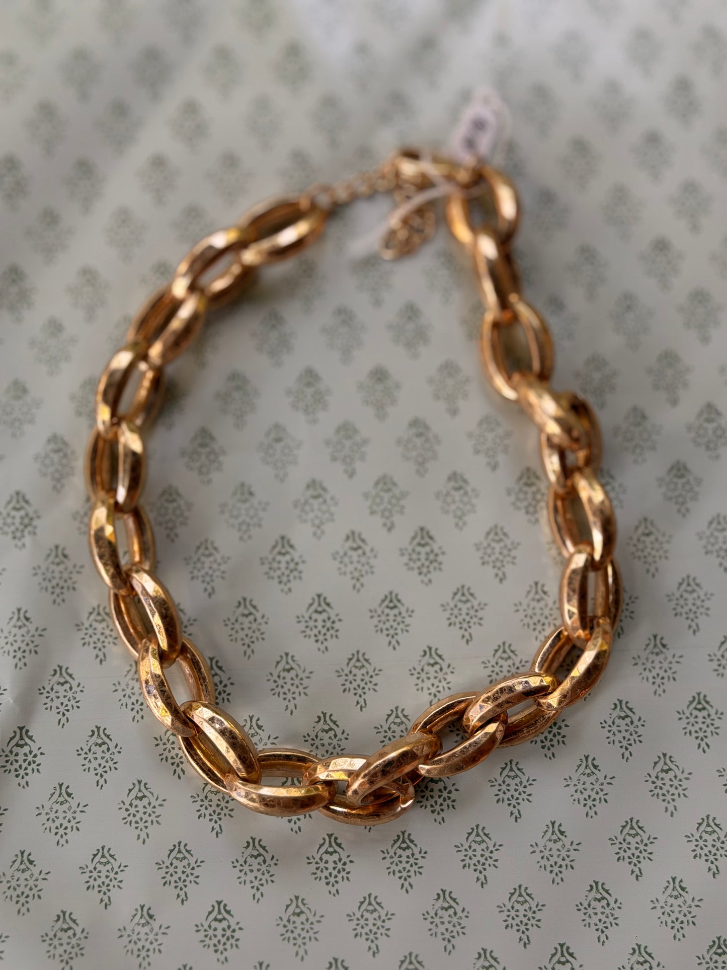 Hammered gold necklace