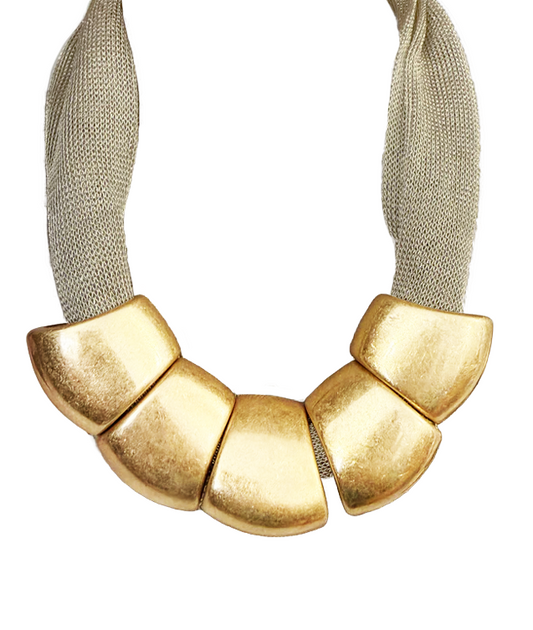 Metal and Mesh Necklace in Neutral