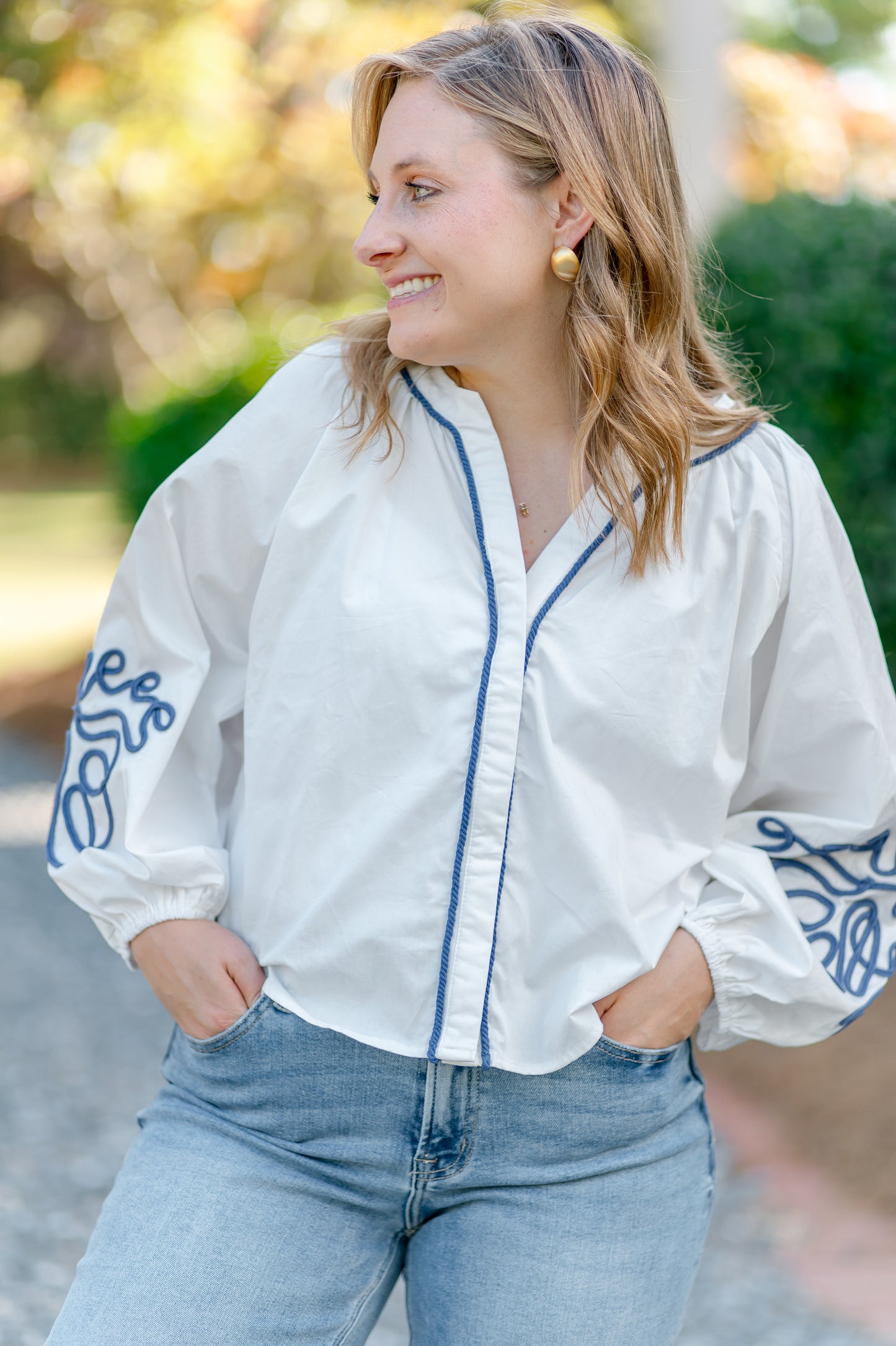 Bold Embroidery Puff Sleeve Blouse