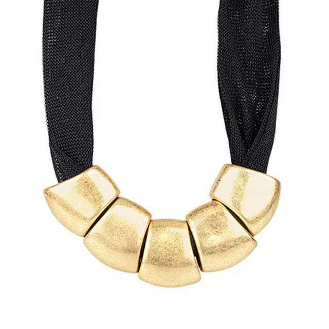 Metal and Mesh Necklace in Black